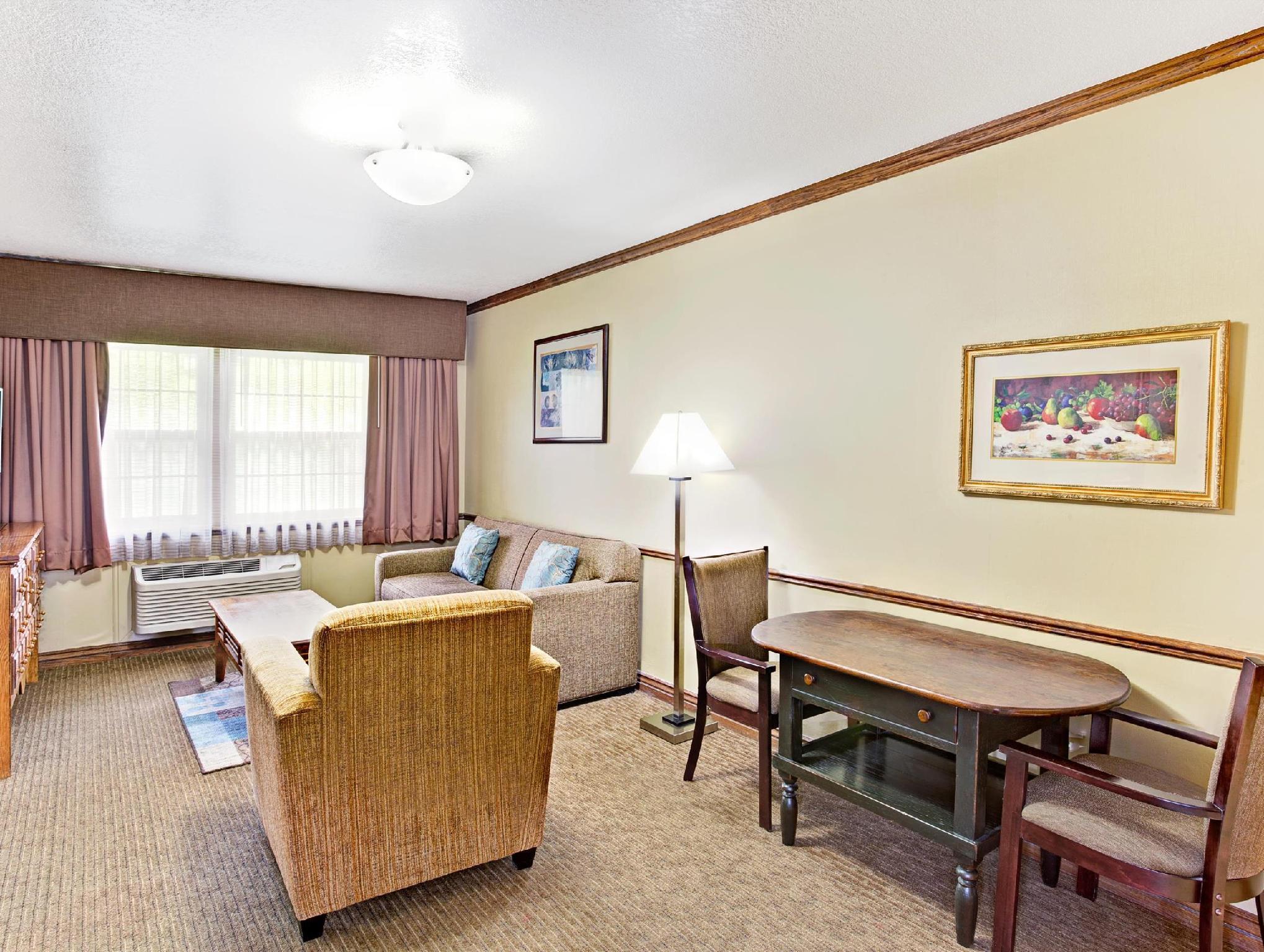 Baymont By Wyndham Provo River Exterior photo